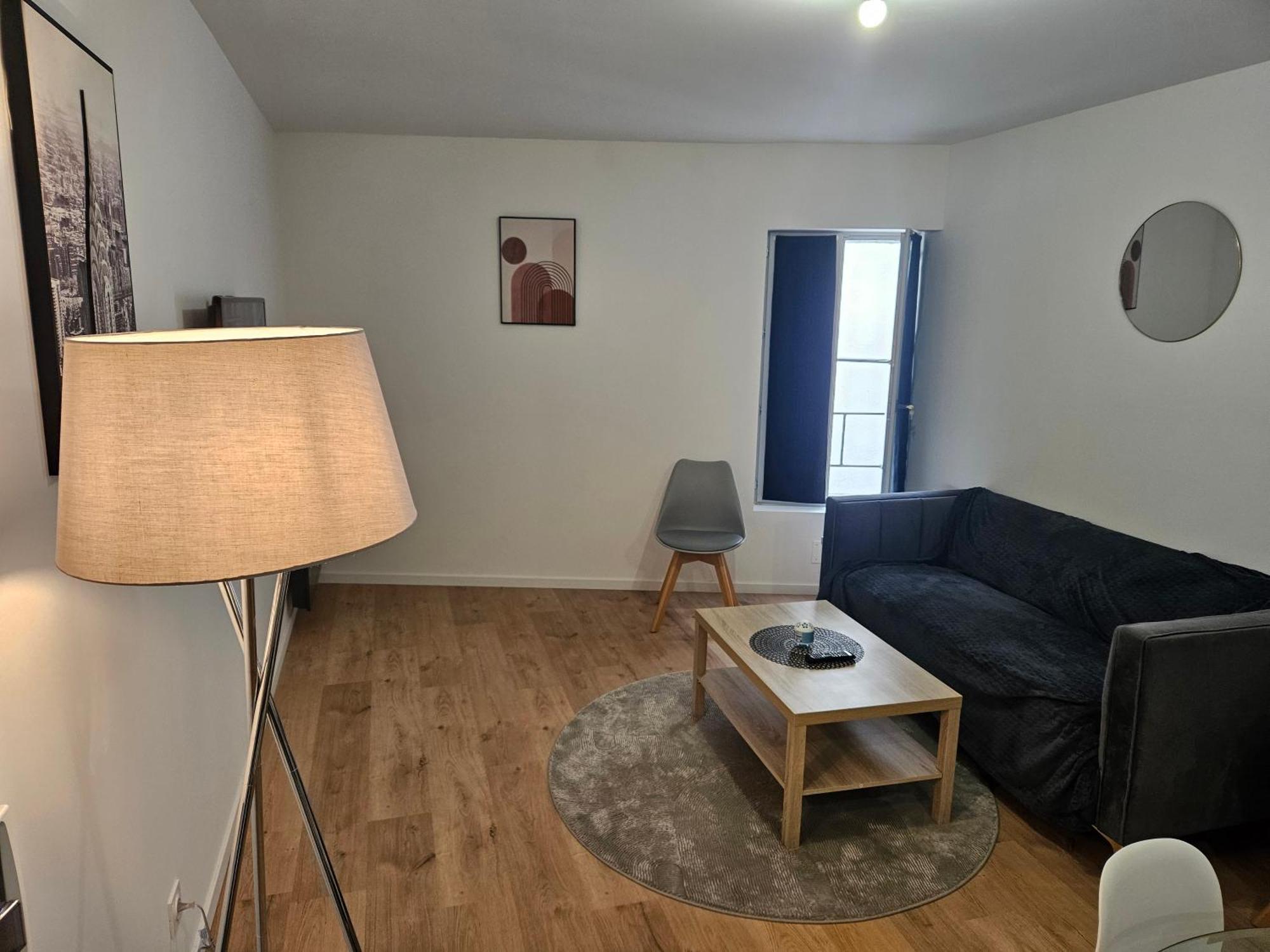 T2 Chaleureux, Calme Et Entierement Renove. Lägenhet Béziers Exteriör bild