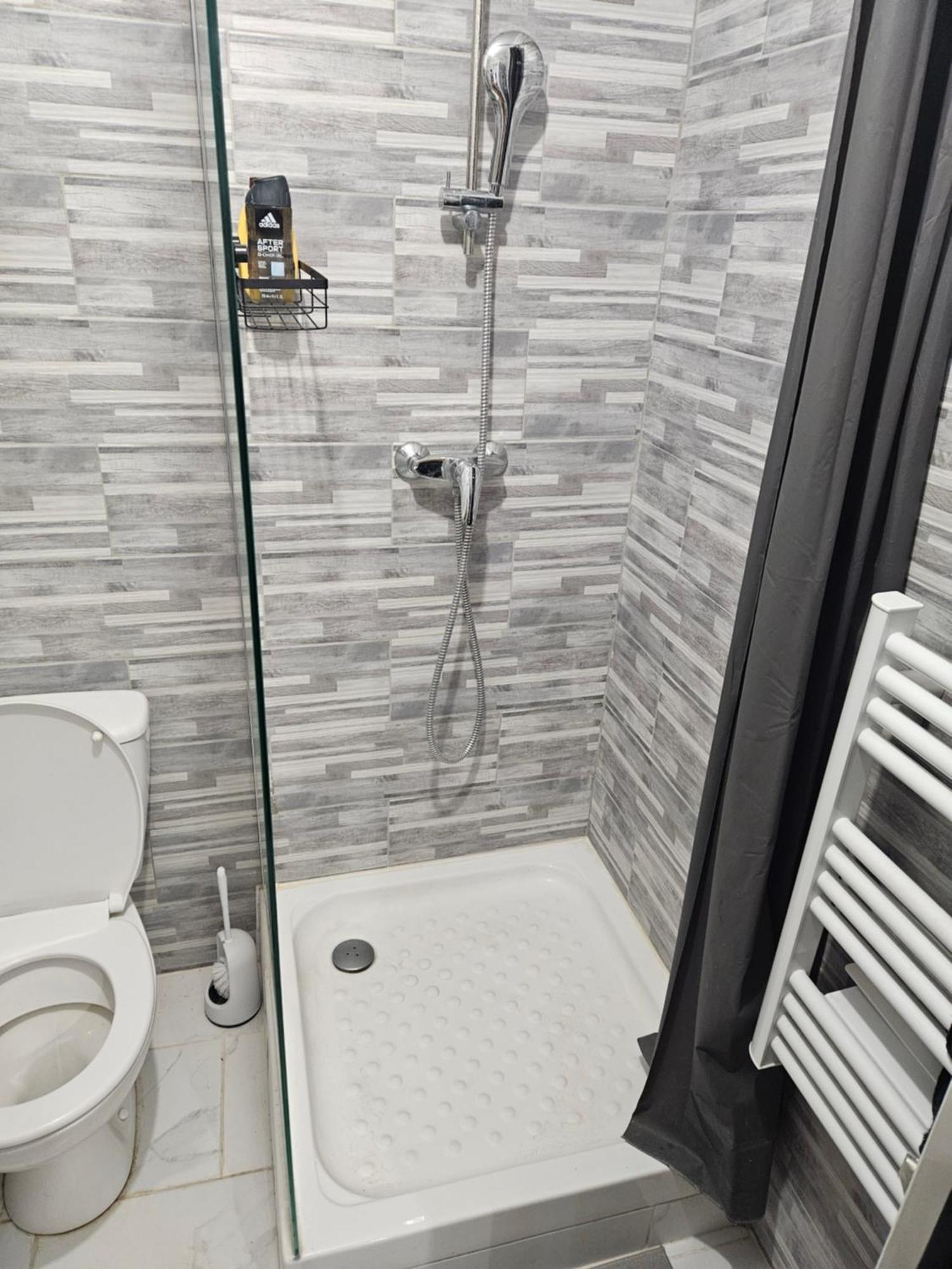 T2 Chaleureux, Calme Et Entierement Renove. Lägenhet Béziers Exteriör bild